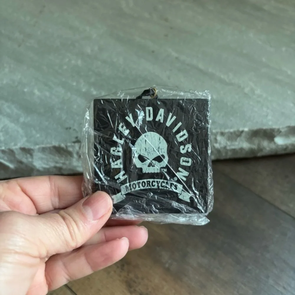 Harley-Davidson Motorcycles Skull Black‎ White Wooden Christmas Ornament NEW